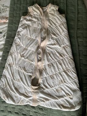 Burt’s bees “beekeeper” quilted wearable blanket